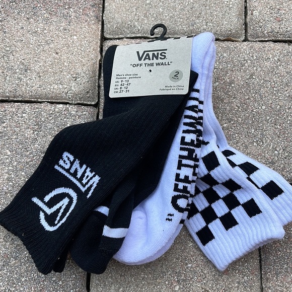 VANS “Off The Wall” Men’s 2 socks set 
NWT - Picture 13 of 16